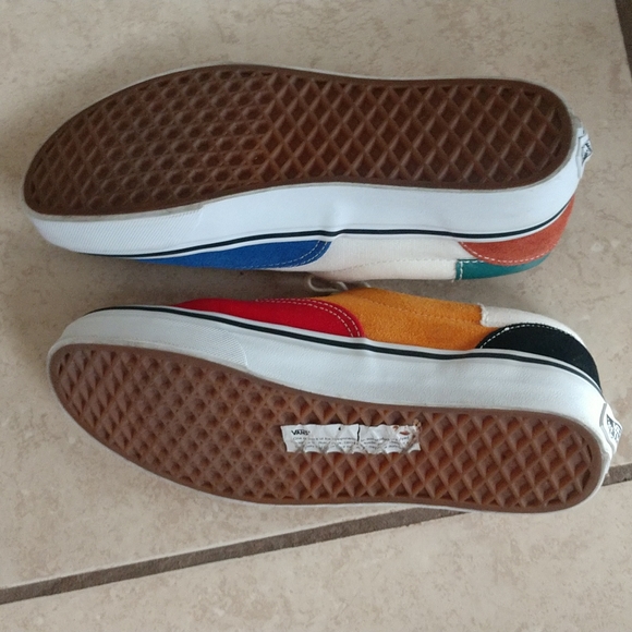 Vans - Picture 5 of 6